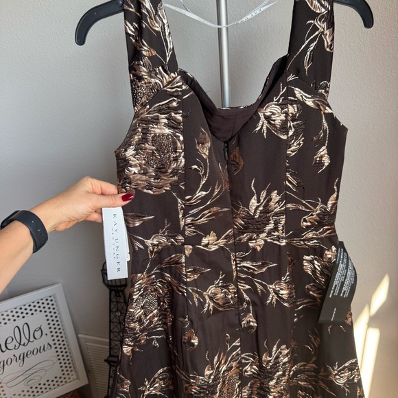 NWT Kay Unger Theodora Metallic Floral Sleeveless Gown Maxi Dress Sz 8 - Picture 11 of 12